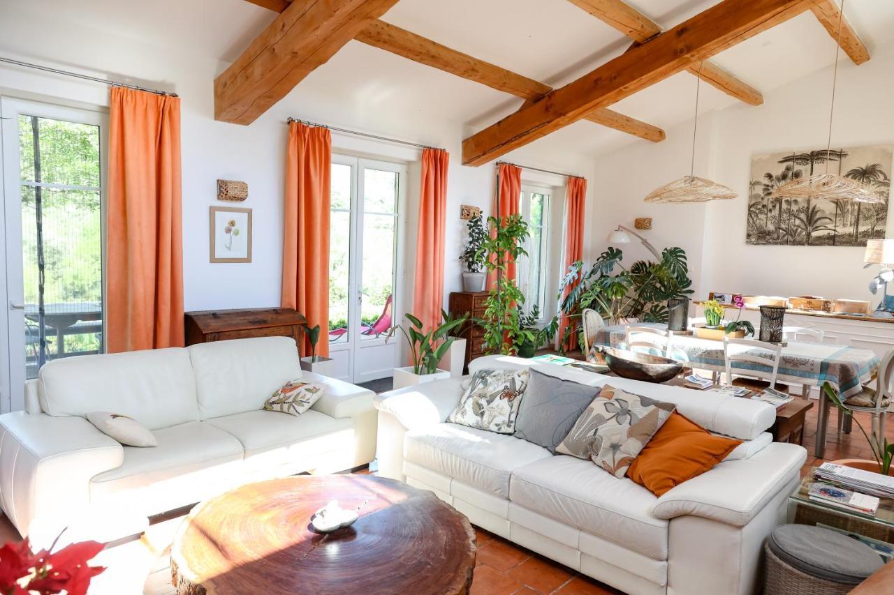 Domaine De Montbarri Bed & Breakfast La Tour-sur-Orb Exterior photo